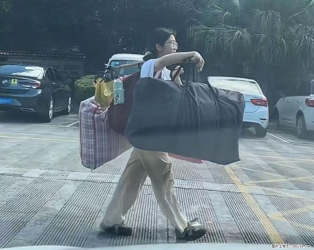 全网追的“扁担女孩”,找了一份暑假工,时薪12元 - 怀化生活资讯 - 怀化28生活网 hh.28life.com