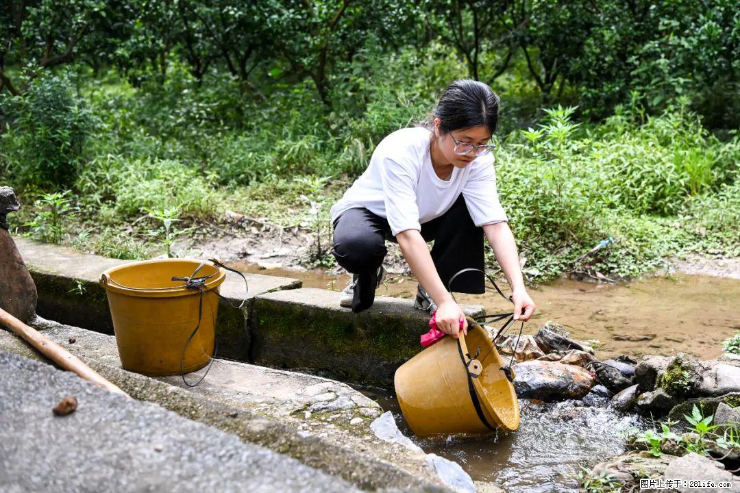 全网追的“扁担女孩”,找了一份暑假工,时薪12元 - 怀化生活资讯 - 怀化28生活网 hh.28life.com